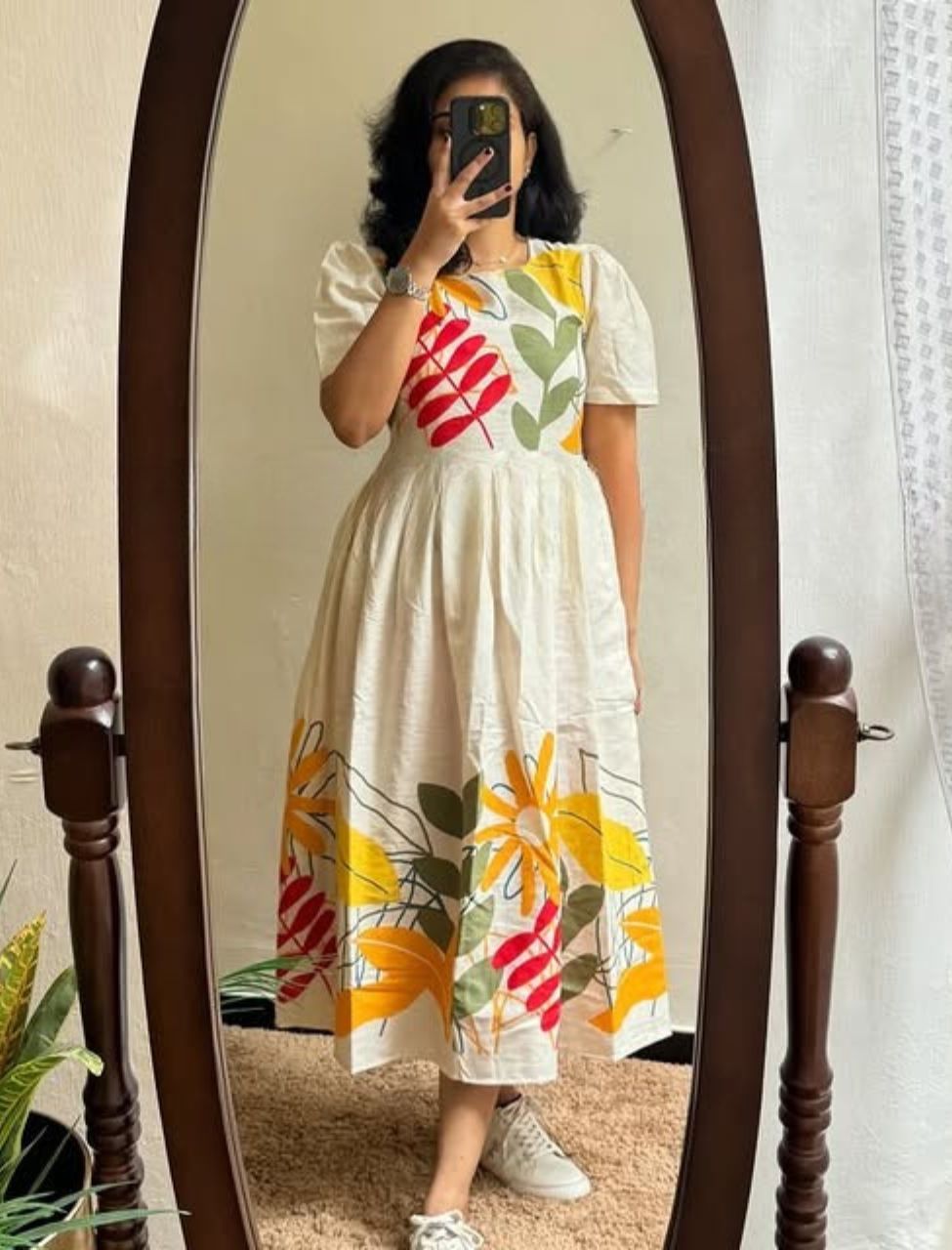 Elegant Floral Designed Midi Dress