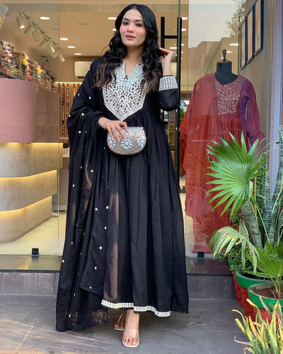 Beautiful kurta with pant dupatta set