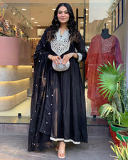 Beautiful kurta with pant dupatta set