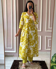Floral Print Featuring V-neck Design Kurti
