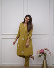 classy kurti embroidery Co-ord Set
