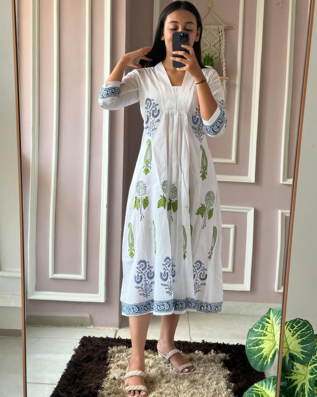 Beautiful Floral White Middi Dress